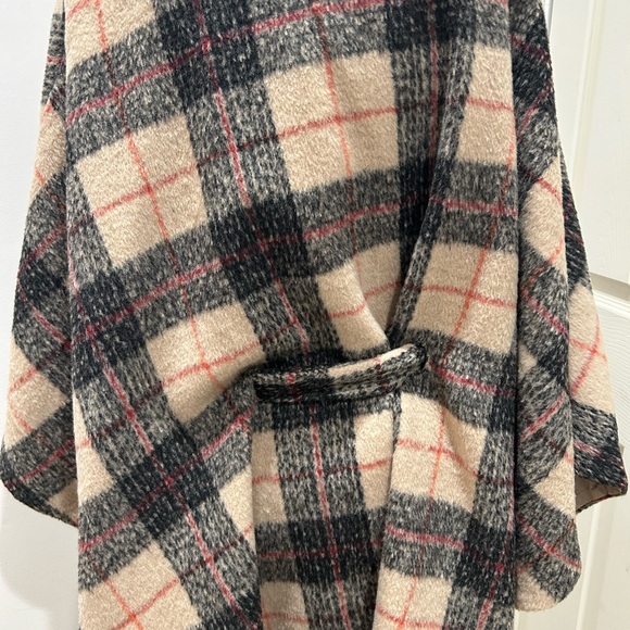 Christmas Eve cape - Picture 3 of 6